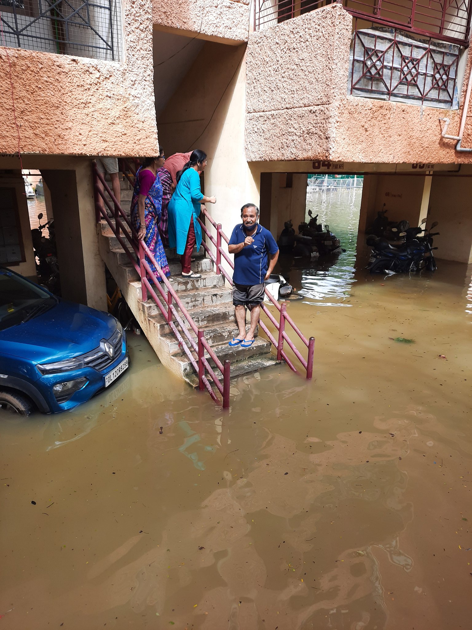 With nearly a month's rain – as much as 138 mm – recorded in Yelahanka of North Bengaluru in just three hours on Sunday, around 3,000 residents of the area were literally marooned the entire day. Those affected included nearly 1,600 residents of Kendriya Vihar Apartment in Yelahanka's Old Town (ward 1)
