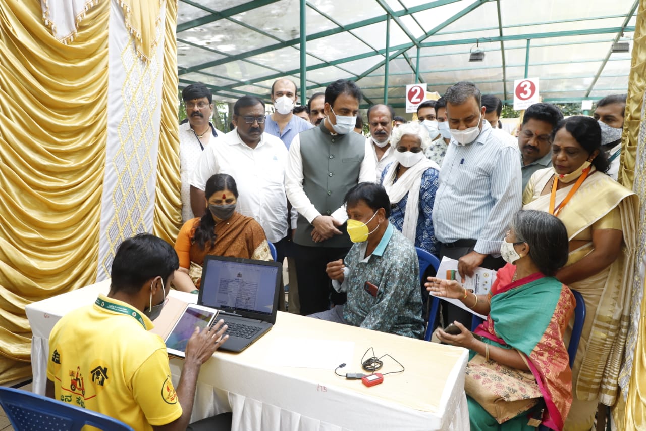 Karnataka Minister launches doorstep citizen services in Malleswaram