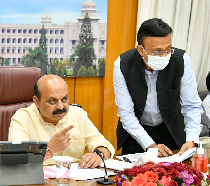 CM Bommai and BBMP Chief commissioner Gaurav Gupta