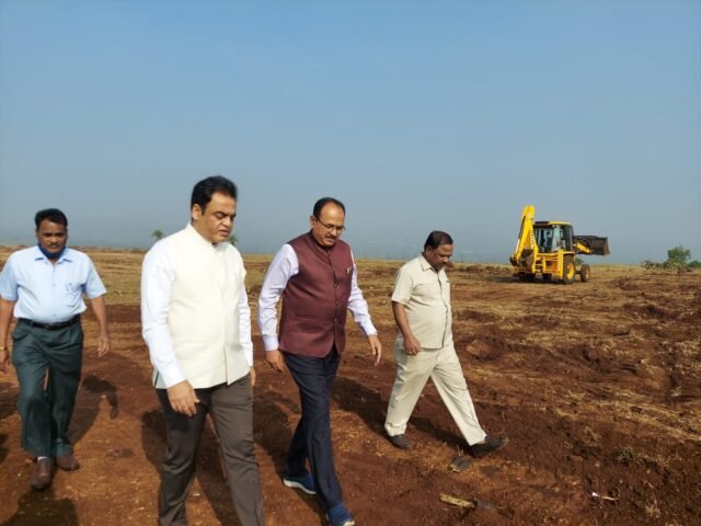 Karnataka Minister inspects site for Rani Chennamma varsity