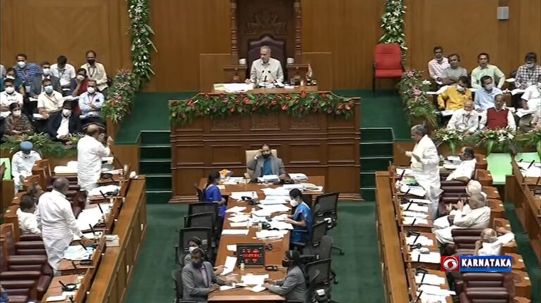 Siddaramaiah and Bommai.jpg in Belgaum Assembly.jpg