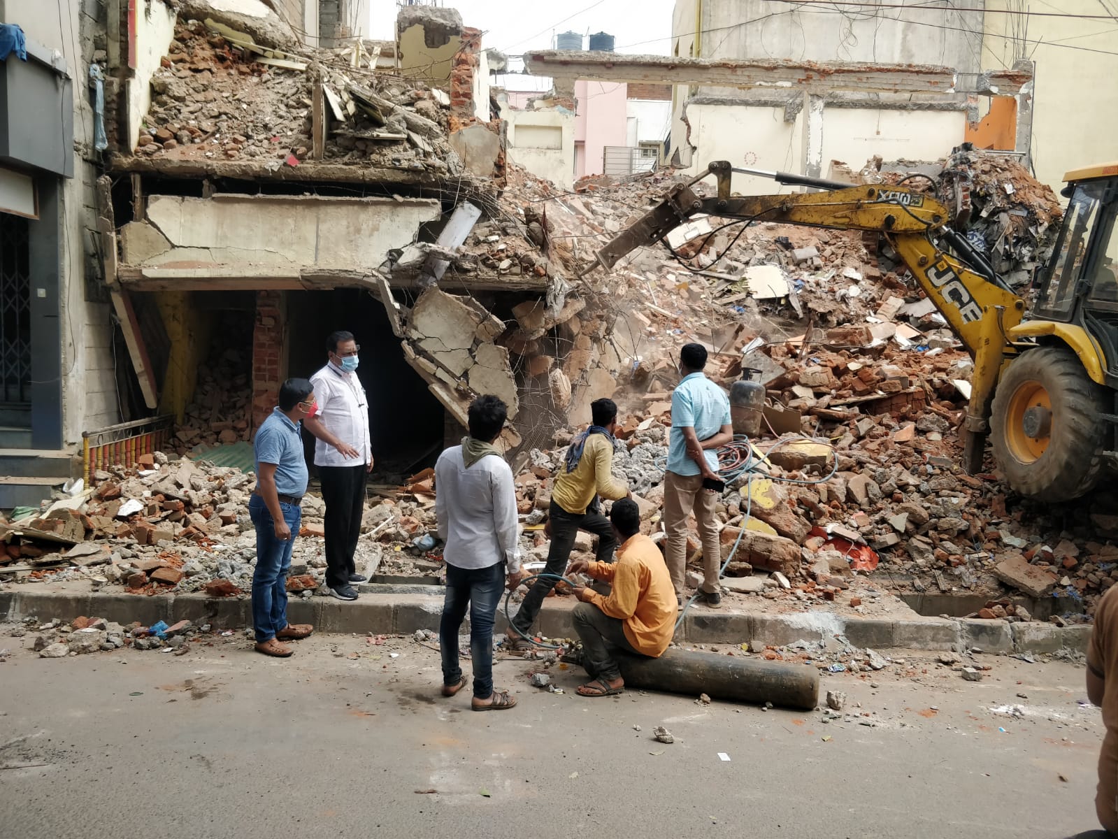 Snail’s pace: Of 1,31,745 ‘illegal’ buildings in Bengaluru, BBMP has served notices to just 16,286 owners