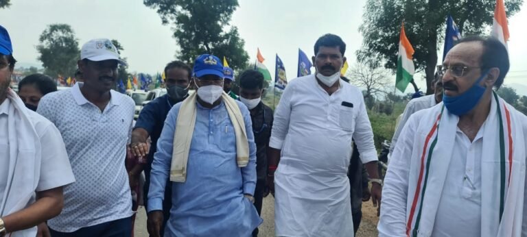 Kannada TV channels spin yarn about Siddaramaiah getting fever after taking 3rd (precautionary) vaccine dose