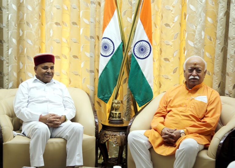 RSS Sarasanghachalak Dr Mohan Bhagwat met Karnataka Governor Thawarchand Gehlot