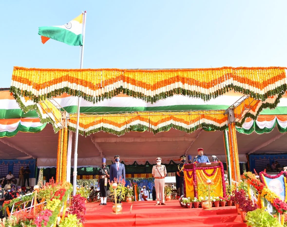 Should handle COVID-19 third wave with 'total seriousness' Karnataka Governor