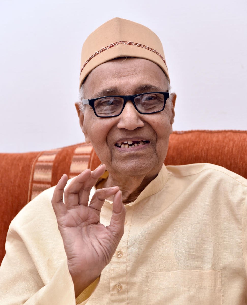 poet Chennaveera Kanavi