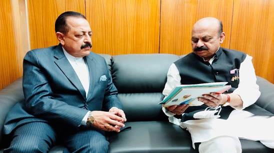Post more IAS officers for effective implementation of welfare schemes: Karnataka CM to MoS Personnel