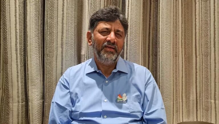 Congress' Mekedatu 'padayatra' enters Bengaluru city, party chief DK Shivakumar apologises for traffic jams till Mar 3....