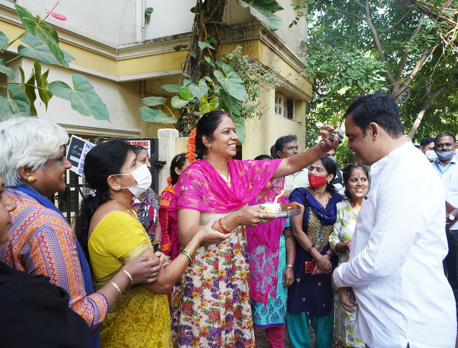 ashwathnarayana interacting with Malleswaram residents.jpg Malleswaram youths