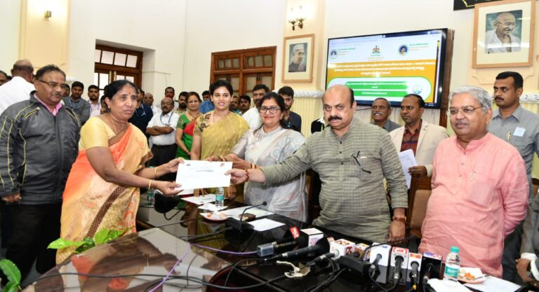 Karnataka Chief Minister Basavaraj Bommai on Thursday launched the State government's Rs 5,000 'Kashi Yatra' subsidy scheme by distributing the cheques for the beneficiary-pilgrims.