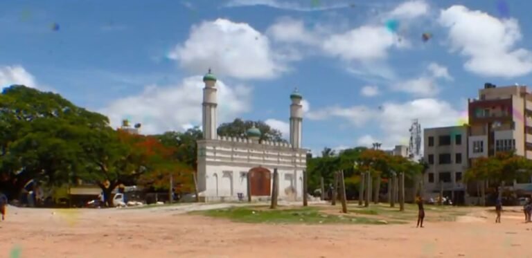 Idgah Maidan issue: Mixed response to Chamarajpet bandh