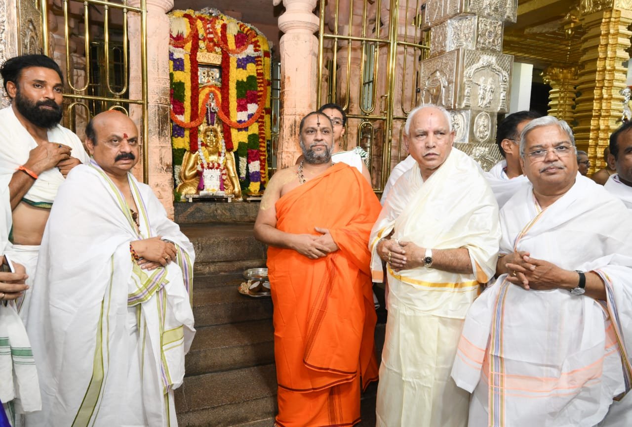Yediyurappa and Bommai, Karjol at Mantralaya