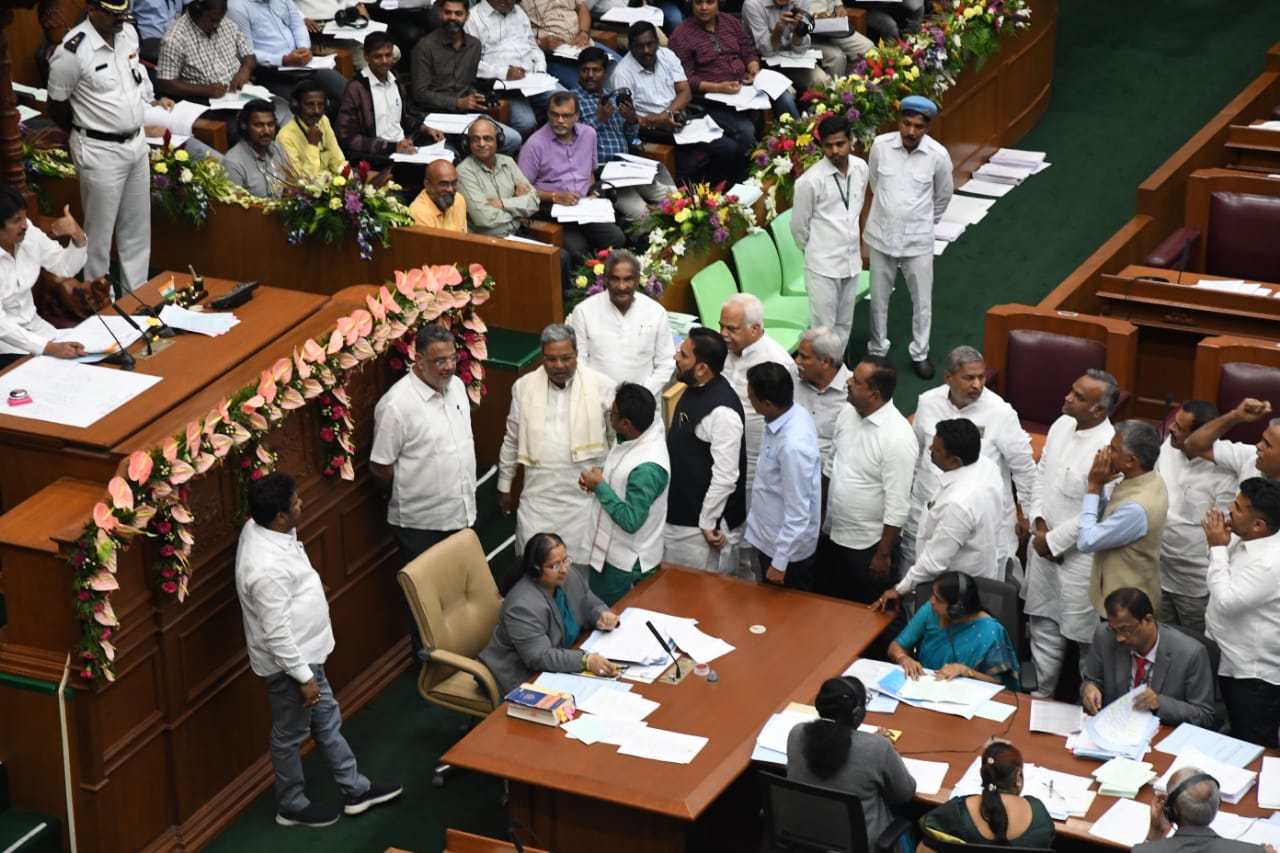 Disruptions, pandemonium mar proceedings in Karnataka Assembly