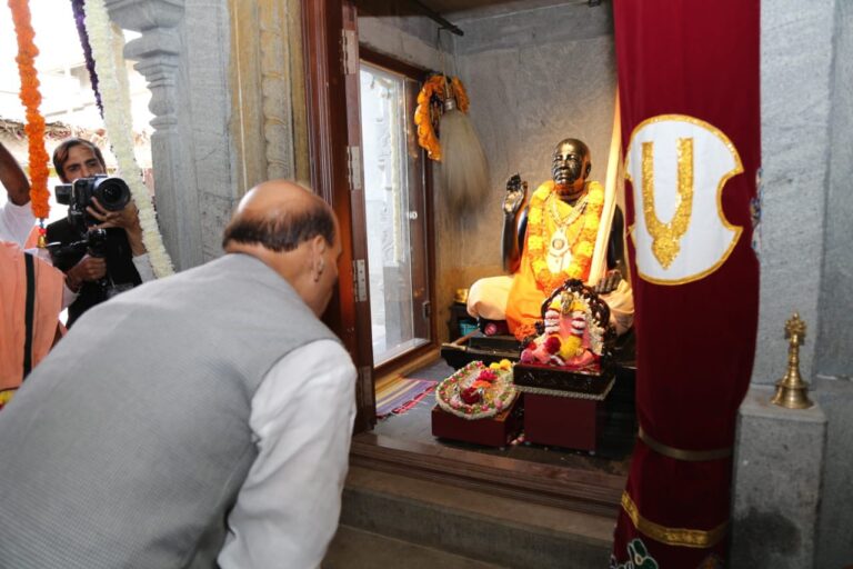 India never favours war, violence Rajnath