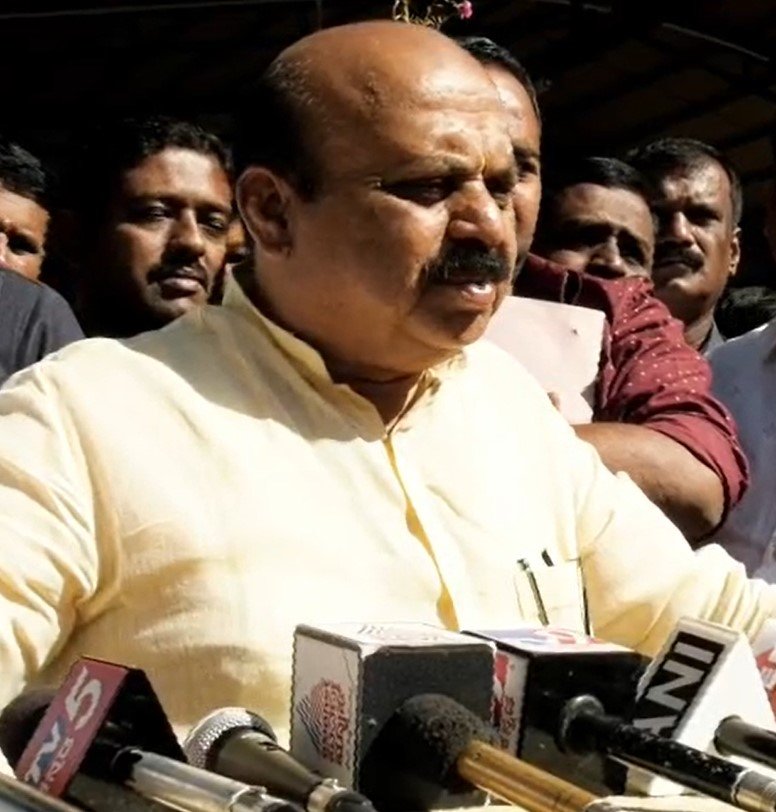 Not a setback to BJP, says K'taka CM after seer's call for restraint on Vokkaliga chieftains controversy