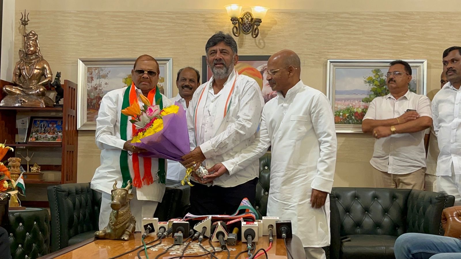 Former minister Baburao Chinchansur joins Congress two days after quitting BJP1