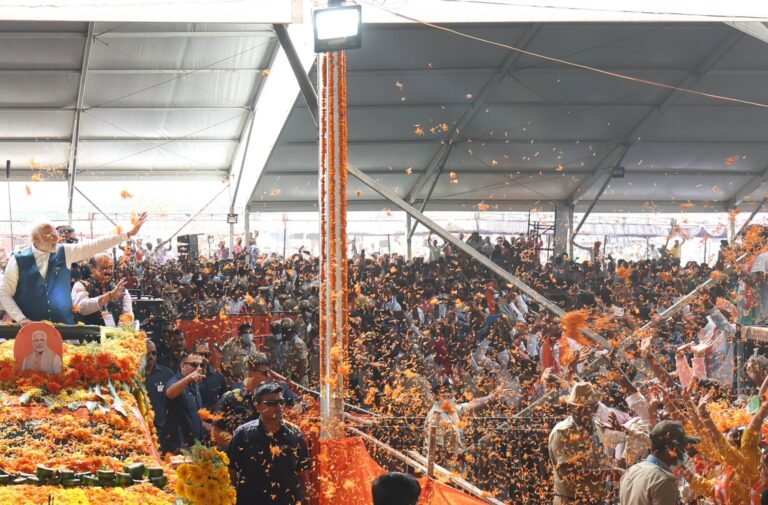 Prime Minister Narendra Modi on Saturday addressed a public rally at Davanagere.