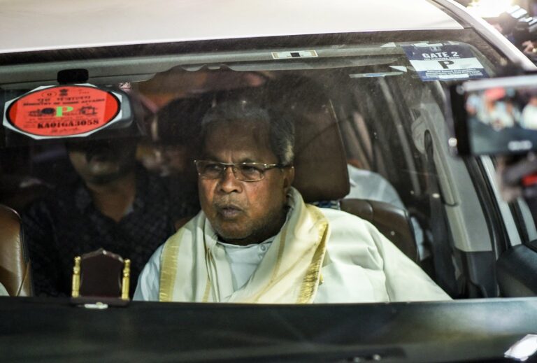 Decision on next Karnataka CM: Siddaramaiah arrives at Sonia Gandhi residence to meet Rahul