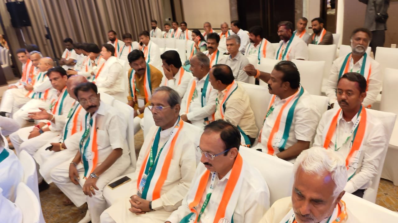 Newly elected Cong MLAs authorise party chief Kharge to pick Karnataka CM 6 Karnataka Congress CLP Meeting at Shangrila Hotel