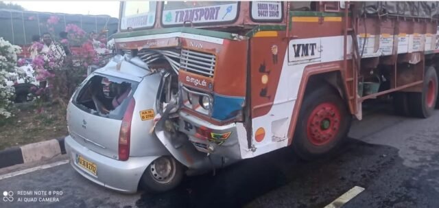 Six people killed in car-lorry collision in Karnataka's Koppal district