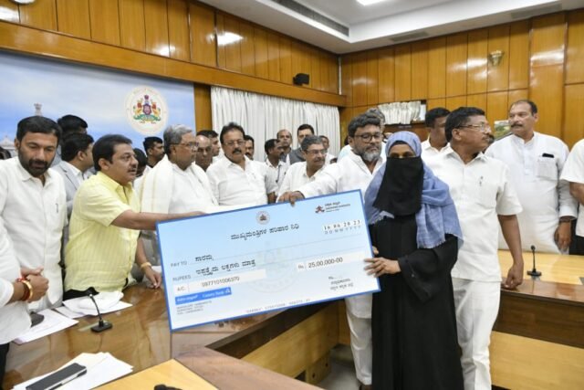 Family of victims of communal violence get Rs 25 lakh in Karnataka, CM announces jobs for them