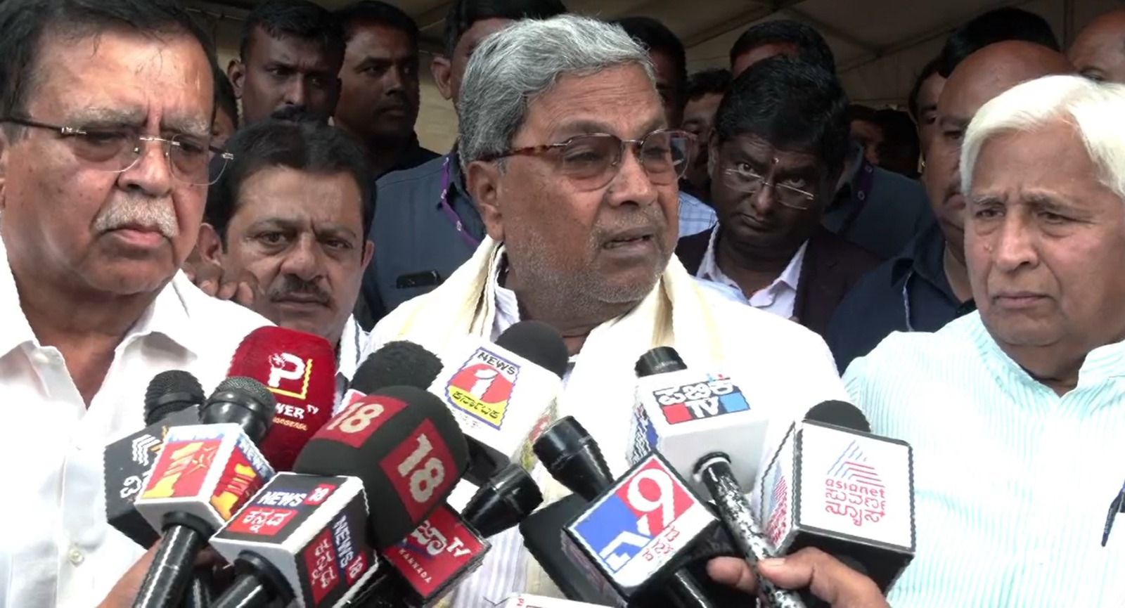 As Surjewala's presence in meeting creates stir, Karnataka CM says it was not official