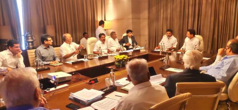 JD(S) slams Congress' Surjewala presence in Karnanata govt's official meeting