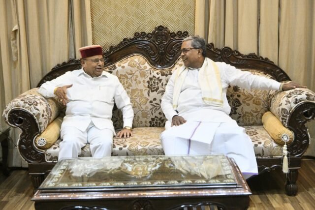 Karnataka Chief Minister meets and inquires Governor Thaawarchand Gehlot's Health