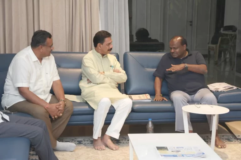 Karnataka BJP chief meets former chief minister HD Kumaraswamy, inquires about his health
