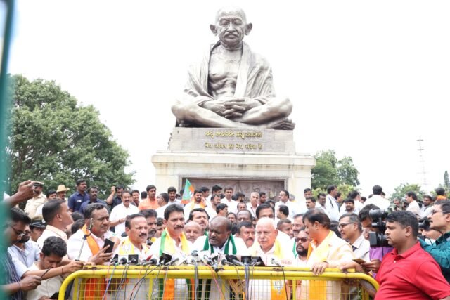 HD Kumaraswamy joins BJP protest on Cauvery water release