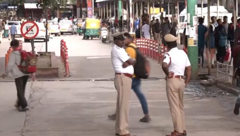 Partial response to bandh in Bengaluru against Cauvery water release to TN