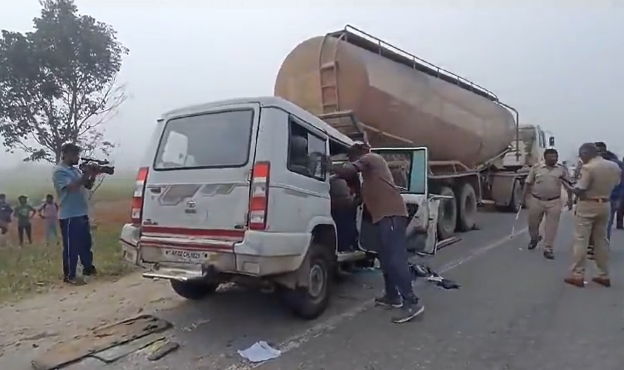 13 killed in road accident in Karnataka's Chikkaballapur