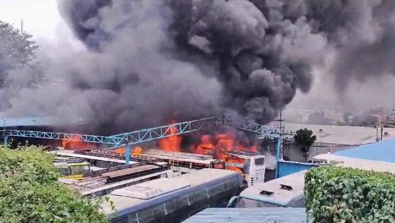 Bengaluru | 20 Private Buses Engulfed in Flames