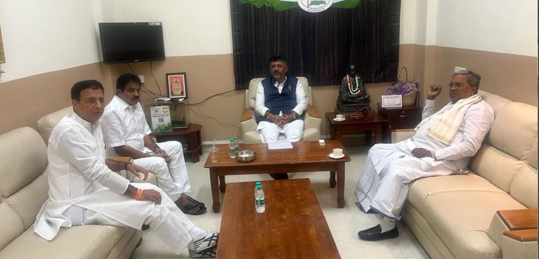 Randeep Singh Surjewala | Cong warns of action against leaders in Karnataka airing public remarks on cabinet reshuffle, leadership change