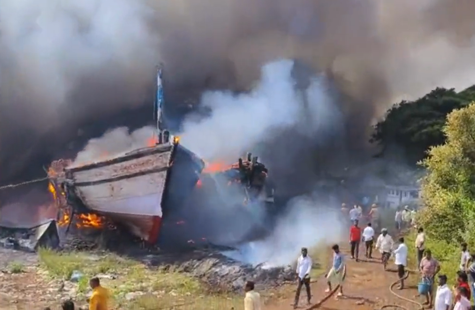 Boats catch fire in Udupi