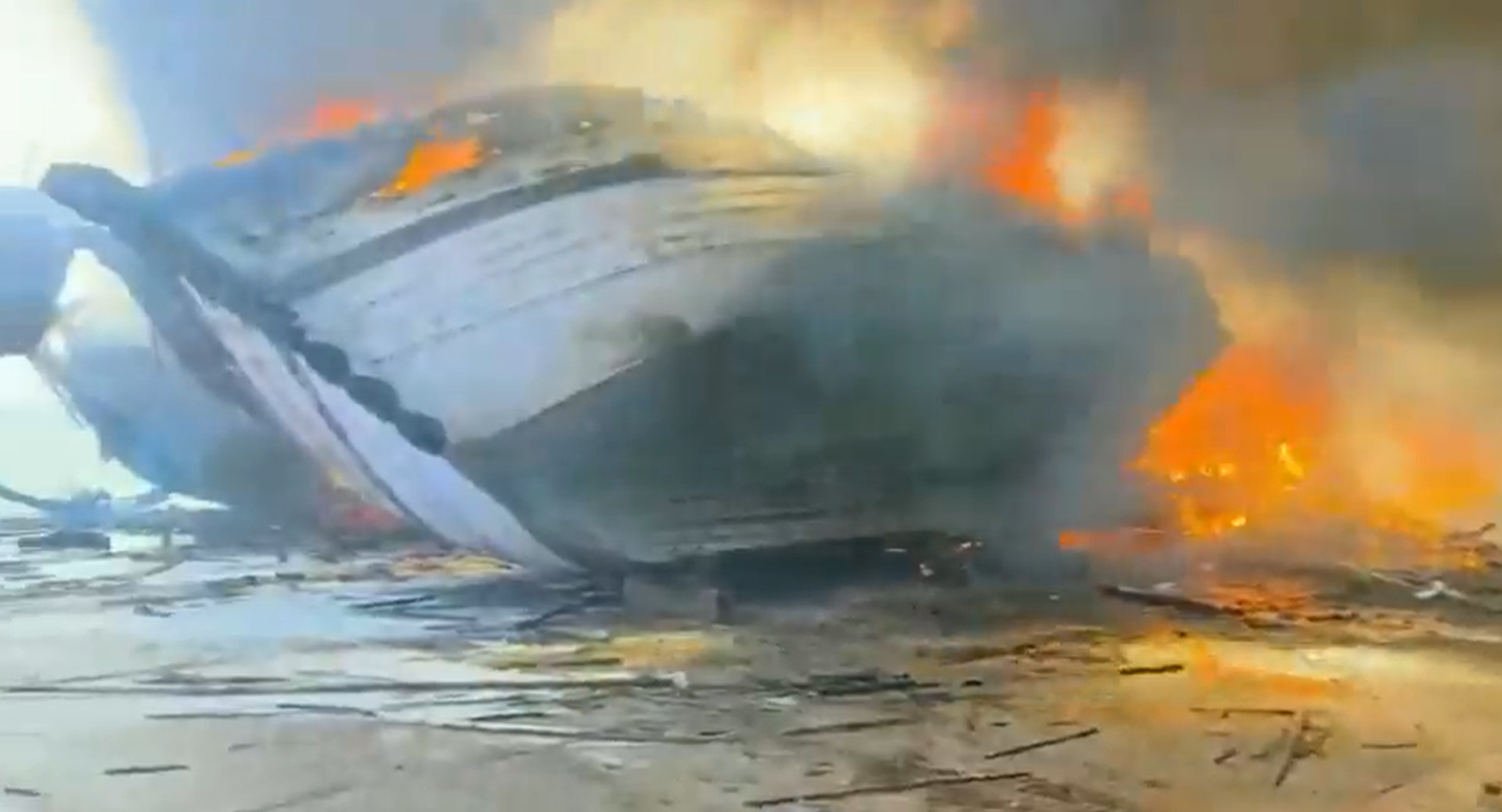 Boats catch fire in Udupi