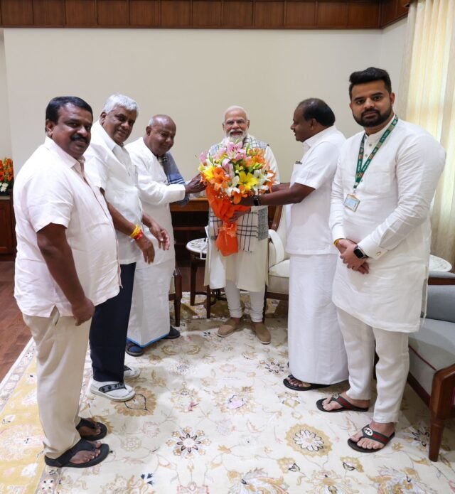 PM meets former PM HD Deve Gowda, JD(S) Karnataka chief Kumaraswamy and HD Revanna