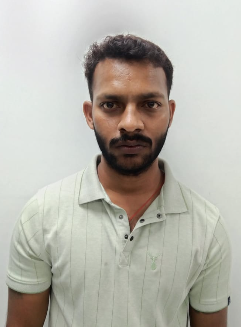 Fraudster Arrested for Impersonating Young Woman on WhatsApp The accused, identified as Hari Yane Narhari, was employed at NR Lodge in Bommanahalli