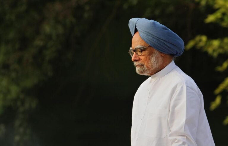 Manmohan Singh to end 33 years stint in RS on Apr 3; Sonia Gandhi to begin first