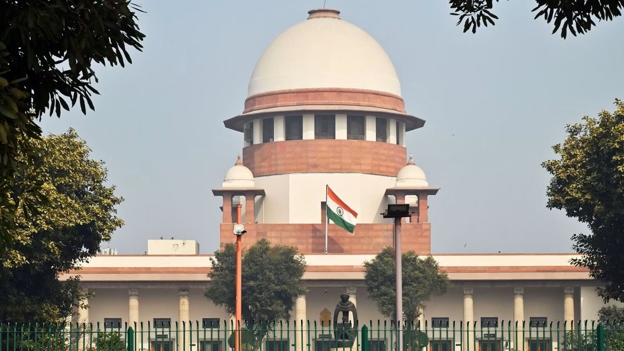 Can Preamble of Constitution be amended without altering the date? asks SC
