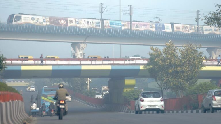 Delhi records high of 26 deg C, AQI improves