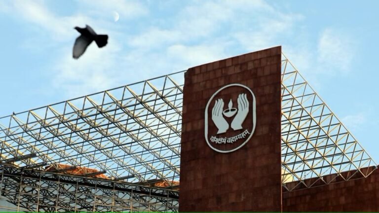 LIC Q2 net profit rises 49% to Rs 9,444 crore