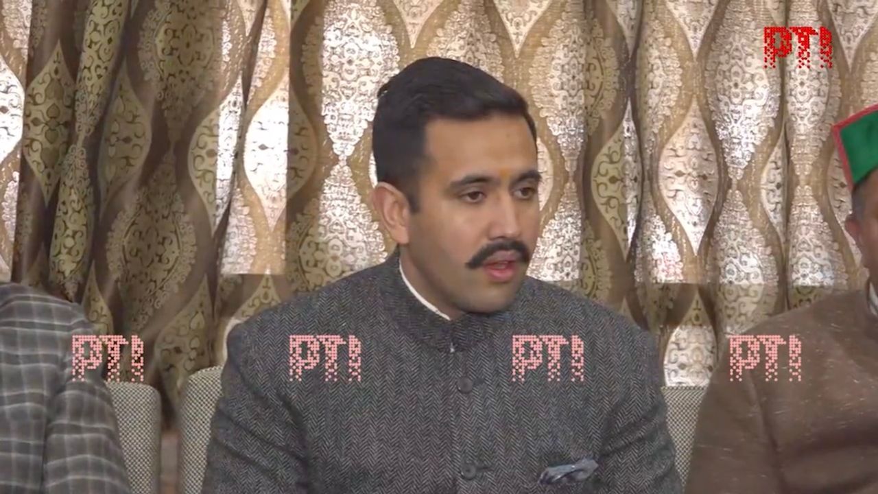 Himachal Pradesh political crisis: Minister Vikramaditya Singh resigns