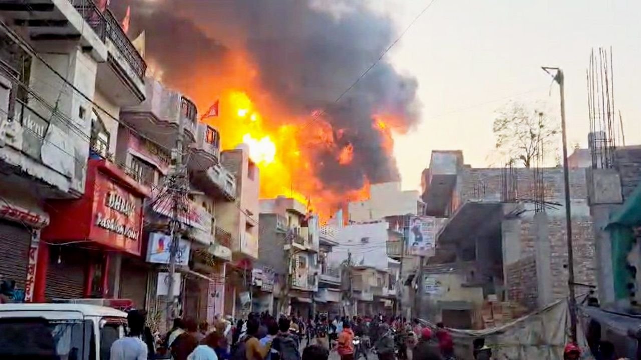 Delhi Alipur factory fire: Death toll climbs to 11