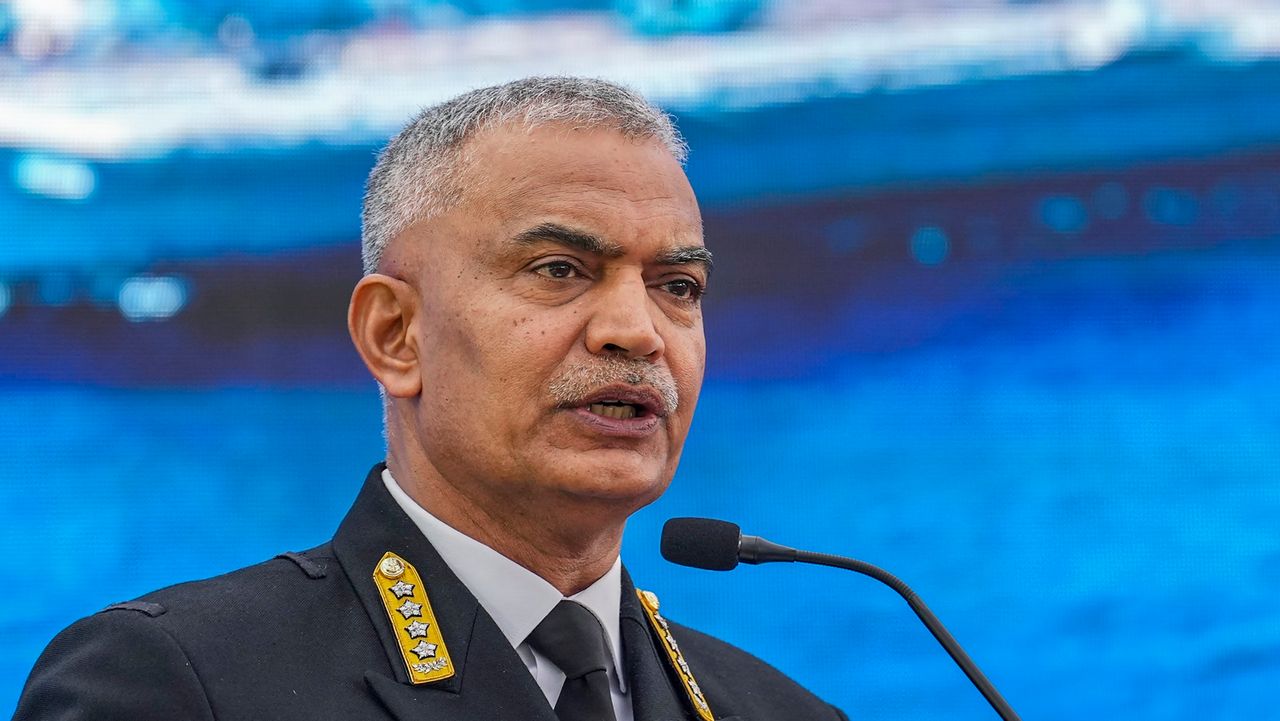 Indian Navy will be completely 'atmanirbhar' force by 2047: Chief of Naval Staff