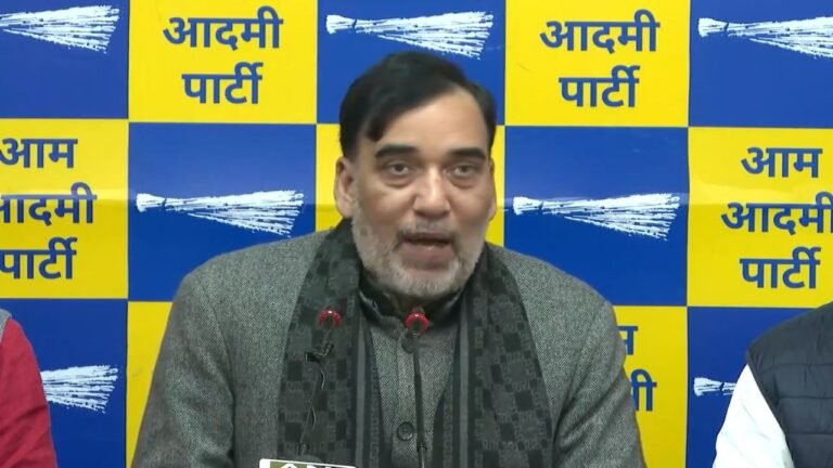 AAP urges Centre to hold talks with protesting farmers