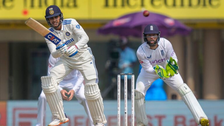 India reach 118/3 at lunch on day four, need another 74 runs for victory