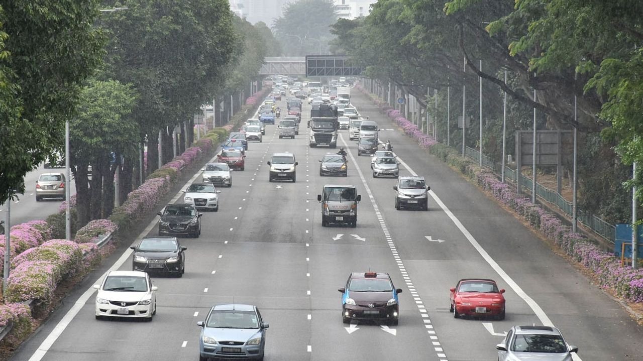 Singapore raises minimum qualifying salary for foreign workers
