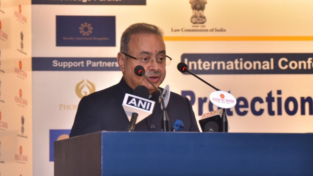 Law panel head bats for robust legal framework in India to protect trade secrets