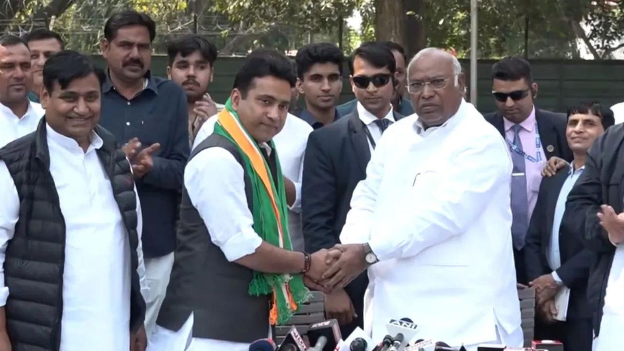 Churu MP Rahul Kaswan resigns from BJP, joins Congress